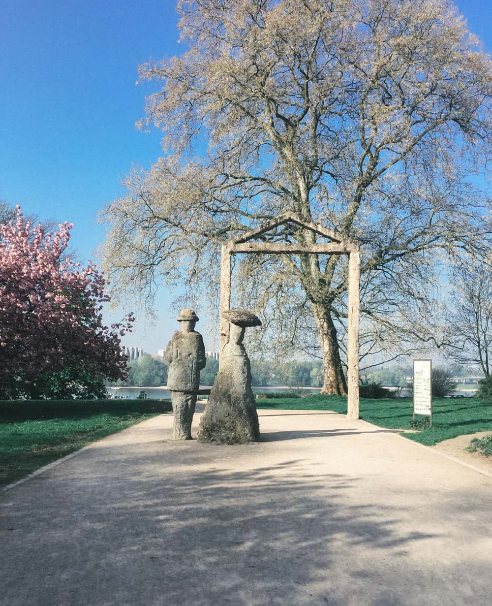 Schlosspark Stammheim Skulpturen - Walk and Wonder