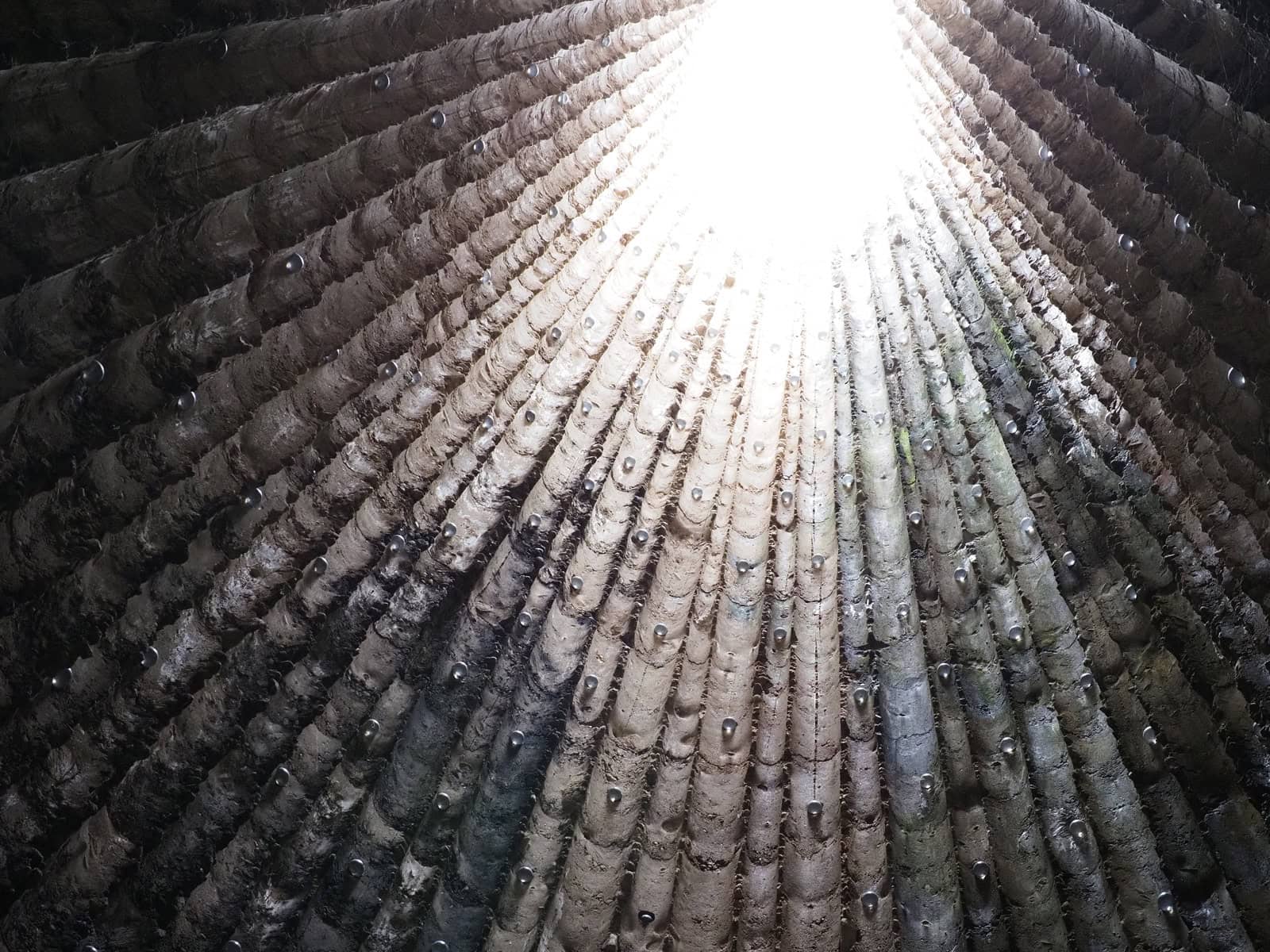 Bruder Klaus Kapelle Feldkapelle innen